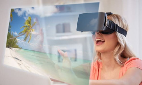 Facebook创始人扎克伯格正在投资VR社交和教育